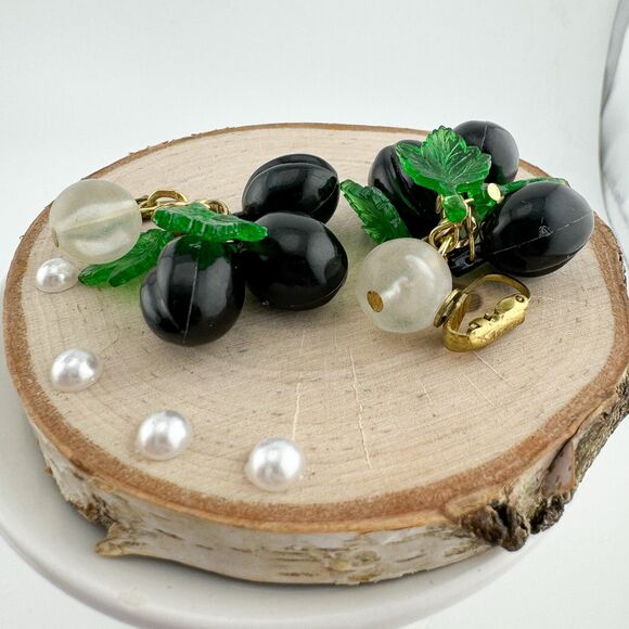 Vintage Lucite Black Plum Clip-On Earrings Summer Fruit - Picture 6 of 7